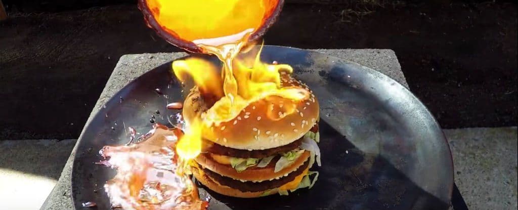 إليك ما يفعله تناول البرجر لجسمك في ساعة واحدة