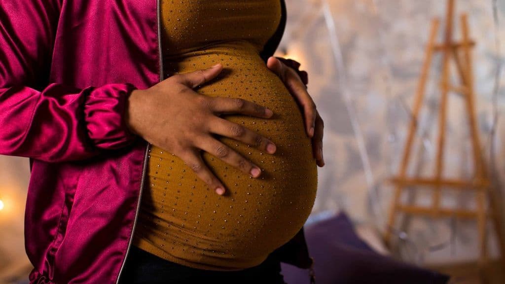 امرأة ولدت مرتين خلال شهر.. كيف حدث هذا ؟