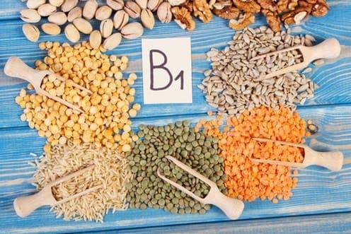 فيتامين B1: فوائده ومصادره ومخاطر عوزه