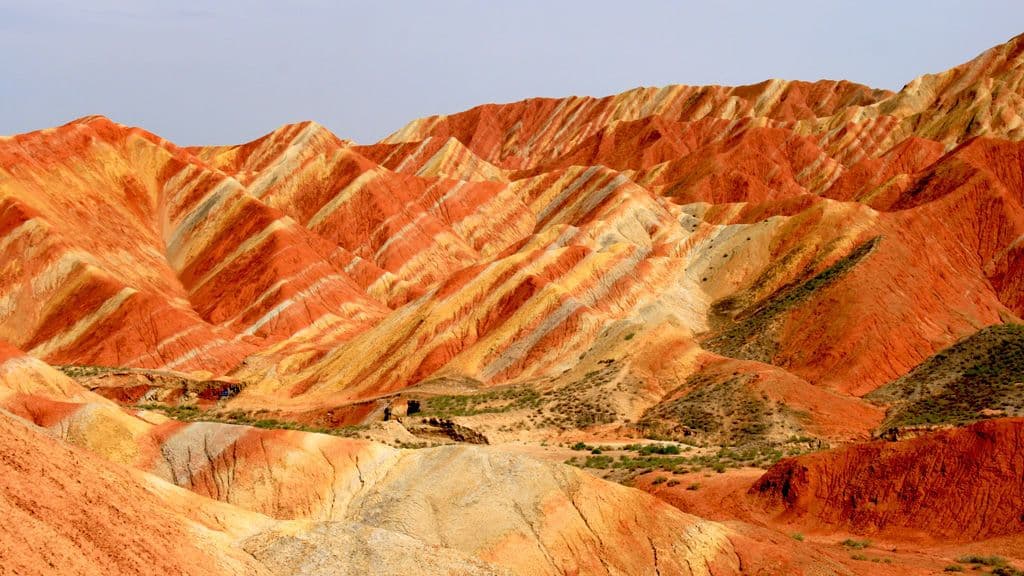 بعض الصخور هي ألواح شمسية طبيعية تحول الضوء إلى كهرباء