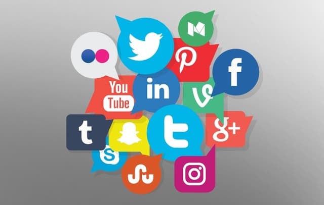 التسويق عبر مواقع التواصل الاجتماعي