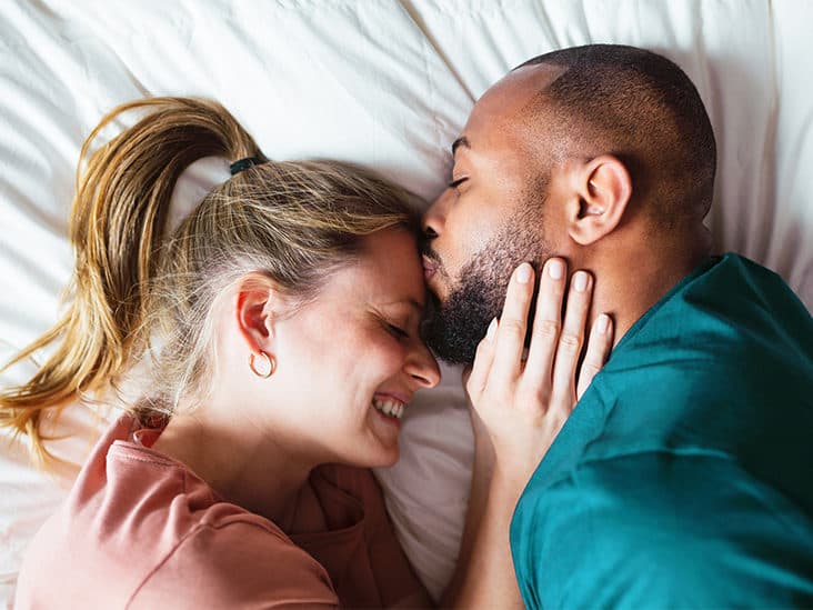 هل الزواج شرط أساسي لتحقيق السعادة؟