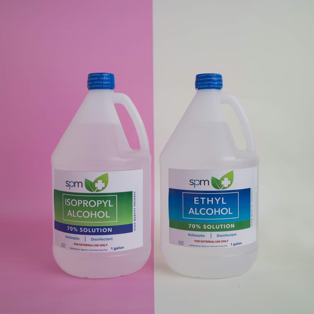 ما الفرق بين الكحول الإيثيلي والأيزوبروبانول؟