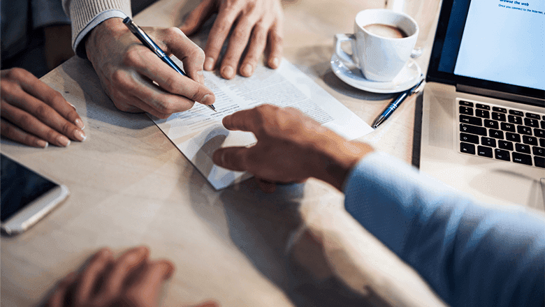 ما الفرق بين إعادة هيكلة الدين وإعادة تمويل الدين؟