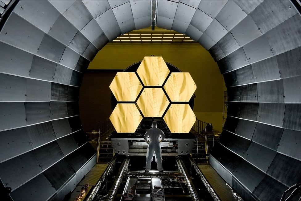 مرصد جیمس ویب الفضائي قد یساعد في حل لغز المادة المظلمة