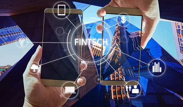 ما أثر التكنولوجيا المالية في مجال إدارة الثروة؟