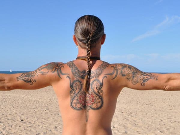 هل من لديه وشم أكثر طيشًا وتهورًا؟