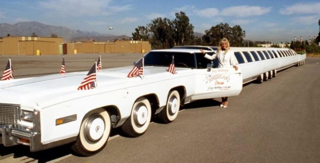 إعادة تصنيع أطول سيارة في العالم يقارب طولها 30 مترًا لتتضمن ملعب غولف مُصغرًا