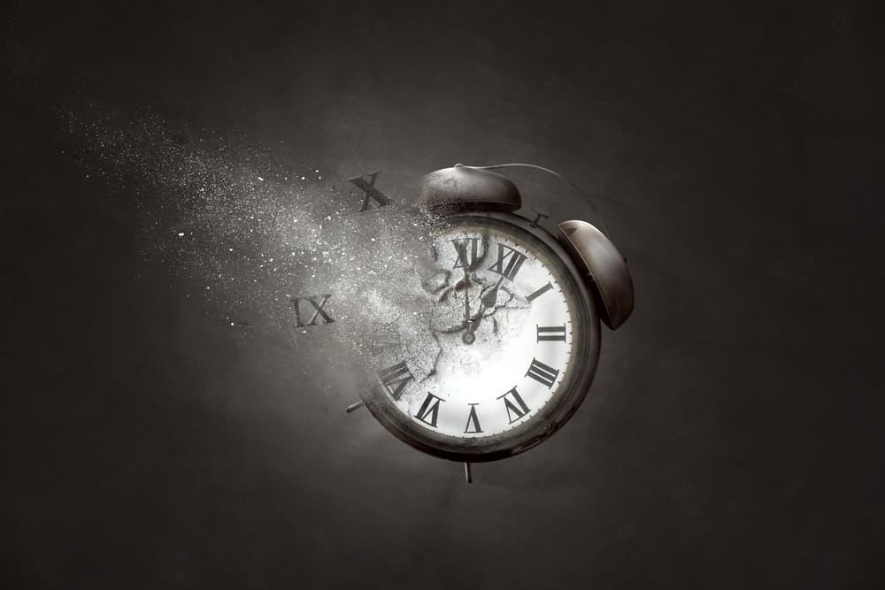 في نظرية غريبة، باحثون يقترحون عدم وجود الزمن في كوننا
