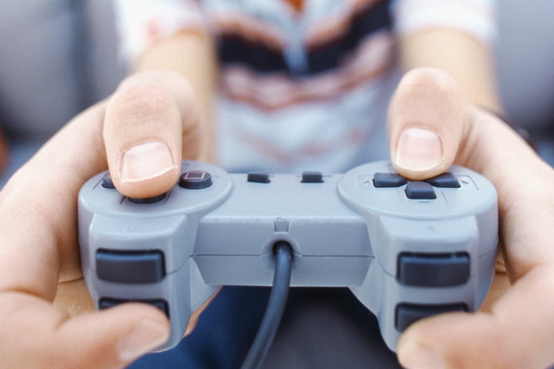 هل يمكن أن تعزز ألعاب الفيديو ذكاء الطفل؟