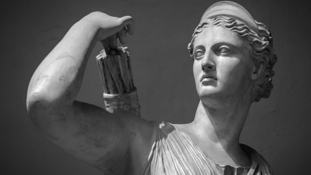 أرتميس: إلهة الصيد عند الإغريق