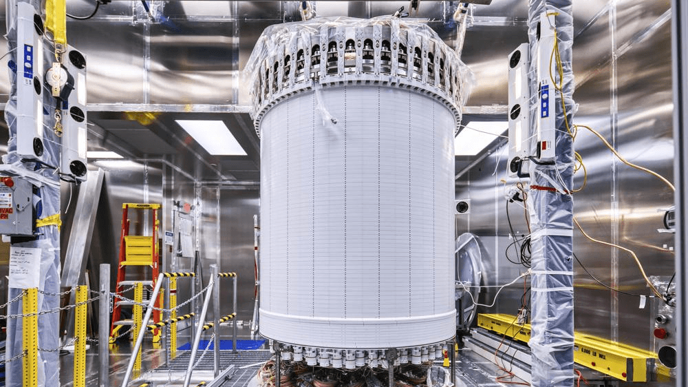 الكشّاف الأكثر حساسية في العالم لجزيئات المادة المظلمة، أصبح جاهزًا للاستخدام