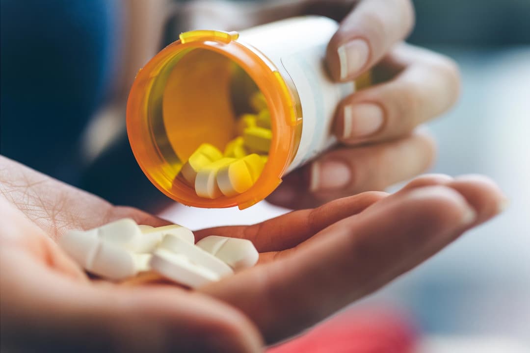 ماذا لو كانت مضادات الالتهاب التي تعالج الألم المزمن هي ما يسببه؟