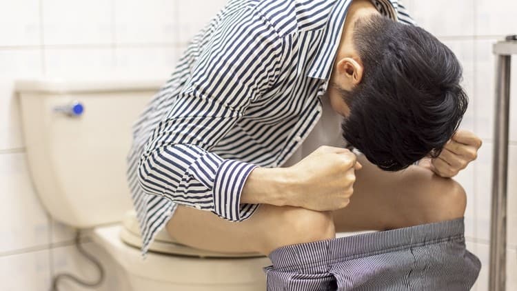 الإمساك المترافق مع متلازمة القولون المتهيج: الأسباب والأعراض والتشخيص والعلاج