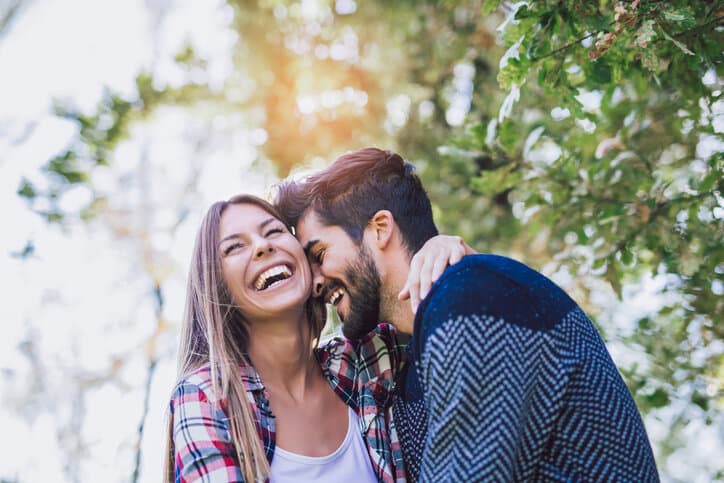 ما تعتقد أنك تحبه من صفات الشريك الرومانسي لا يتطابق دائمًا مع ما تفضله بالفعل!