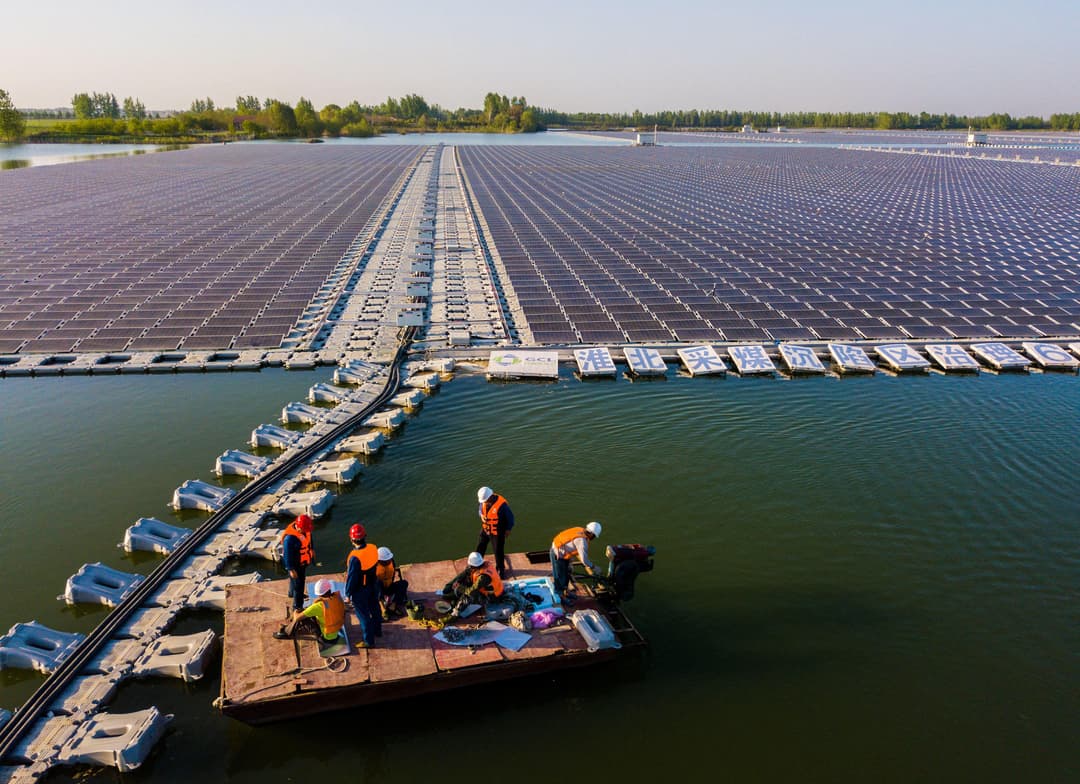 خطة لإنشاء ألواح الطاقة الشمسية على سطح البحر بالقرب من خط الاستواء.. فهل نحصل على طاقة مستدامة وغير محدودة؟