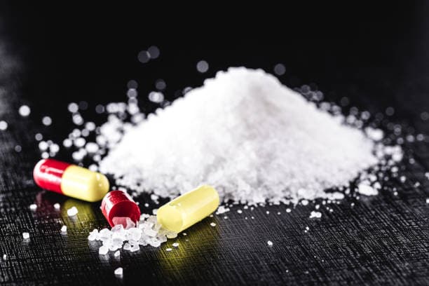 التسمم بالسيانيد: الأسباب والأعراض والتشخيص والعلاج