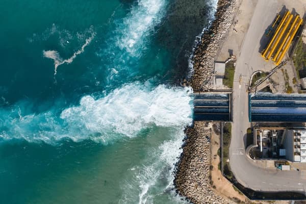 محطات تحلية المياه: مستقبل مياه نظيفة ومستدامة