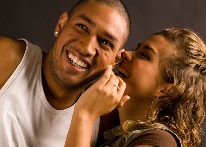 هل يمكن أن ندمن الحب؟ إليك ما نعرفه