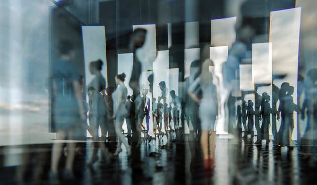 نظرية غريبة لتفسير الكون الحالي تشبهه بقاعةٍ من المرايا