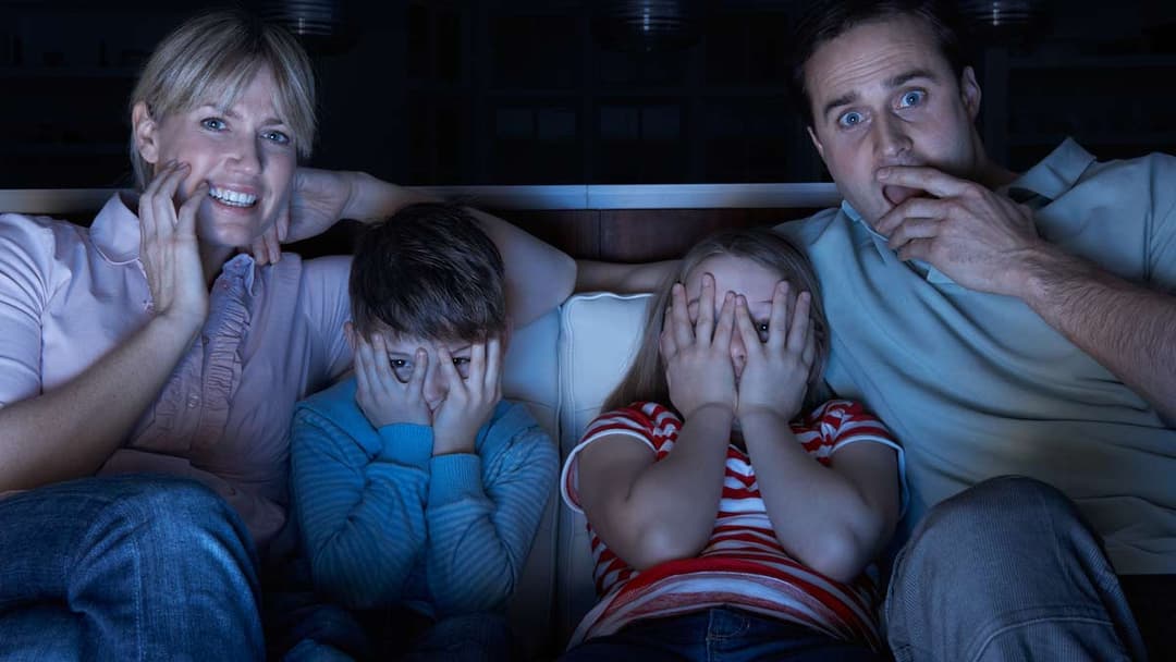 6 أسباب تفسر لماذا يحب الناس مشاهدة أفلام الرعب؟