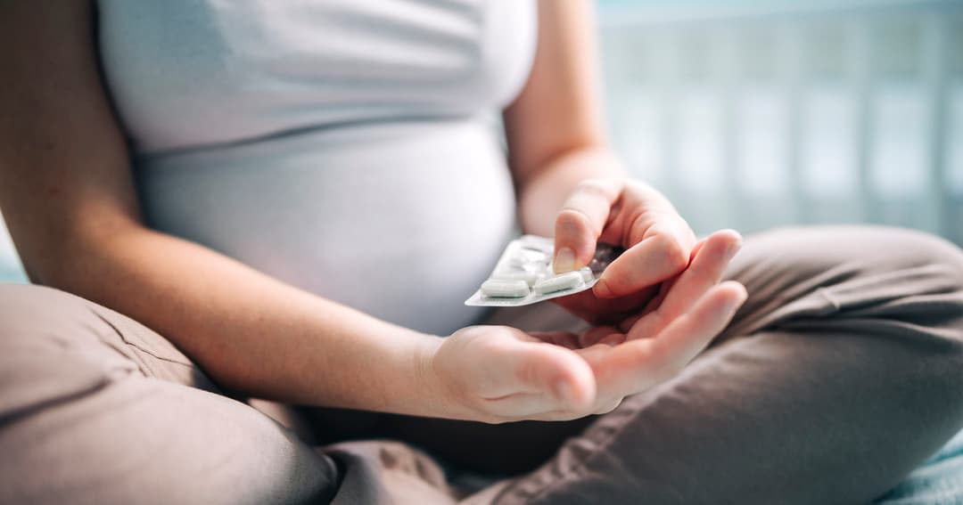 هل يسبب استخدام الباراسيتامول في أثناء الحمل مشكلات سلوكية لدى الطفل؟