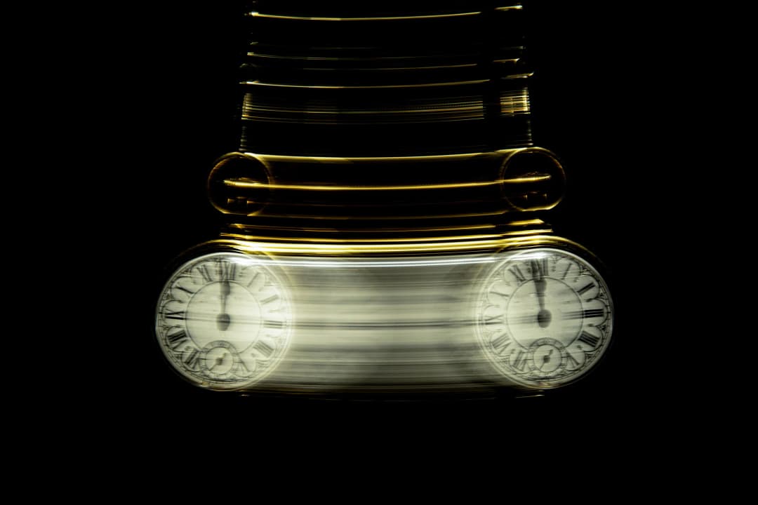 علماء يخلقون بلورة زمنية داخل ألماس!