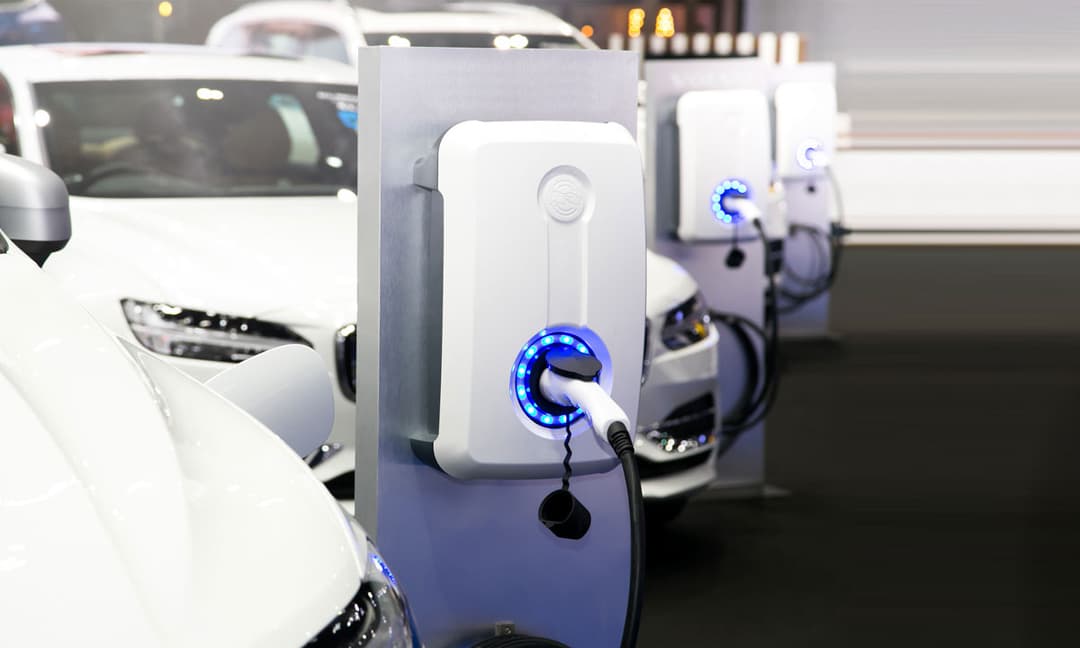 اكتشاف جديد قد يساعد على تسريع شحن السيارات الكهربائية بنسبة 500% في الطقس البارد