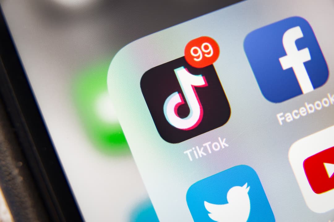 لصق الفم: هل هذا التوجه فعال حقًا؟ وهل هو آمن؟