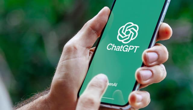 رجل يصاب بالتسمم والذهان بعد اتباعه نظامًا غذائيًا خاليًا من الملح عملًا بنصيحة تشات جي بي تي