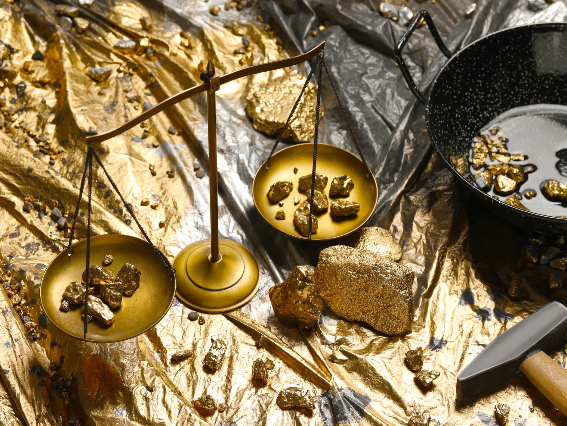 هل نستطيع صناعة الذهب في المختبر؟ هناك مشكلة واحدة فقط