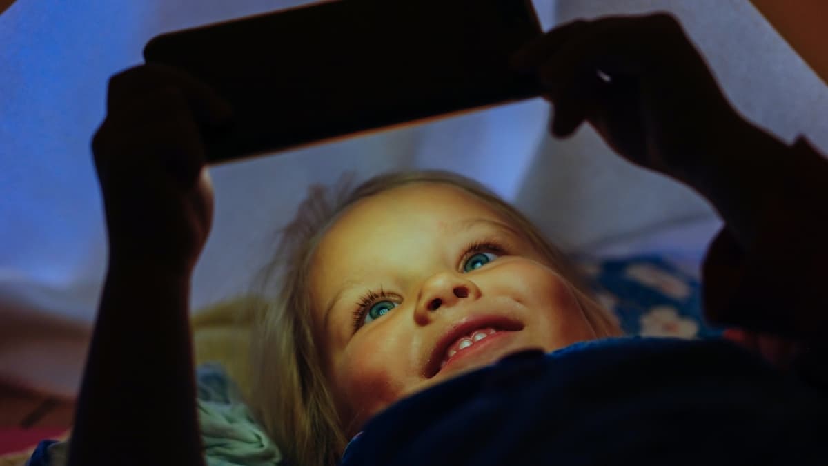 قد يكون للفيديوهات القصيرة تأثير ضار جدًا على أدمغة الأطفال!