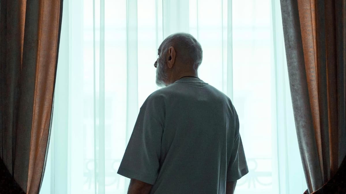 قد يكون الاكتئاب مؤشرًا على الإصابة بمرض باركنسون أو الخرف!