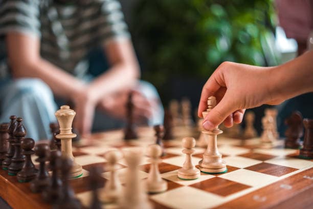 أبرز 9 فوائد للعب الشطرنج