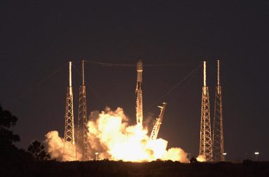 أُطلِق صاروخ سبيس إكس «فالكون 9» المكون من جزئين يحمل قمرًا صناعيًا مزودًا بنظام رادار Cosmo-SkyMed من الجيل الثاني - القمر الصناعي