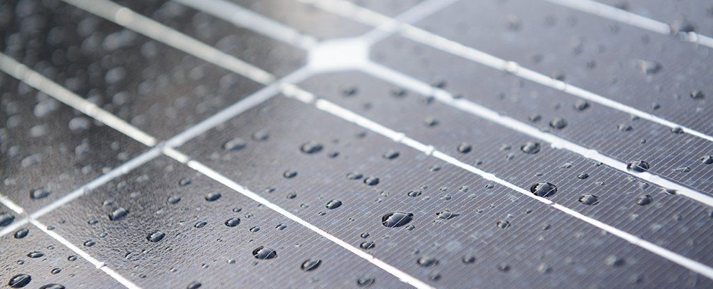 خلية شمسية هجينة بإمكانها انتاج الكهرباء من قطرات المطر