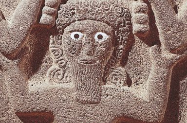 عين سرجون أنخيدوانا في منصب الكاهنة العليا لإلهة القمر إنانا في مدينة أور السومرية، ويعتقد بعض العلماء أنها كانت أول مؤلف في التاريخ