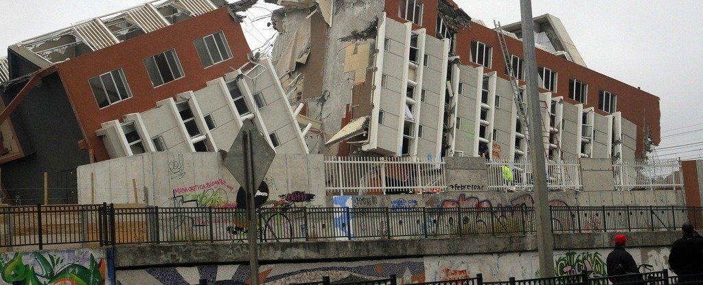هل اقتربنا من التنبؤ بحدوث الزلازل ؟ ظاهرة فيزيائية غريبة قد تكون مفتاح الحل