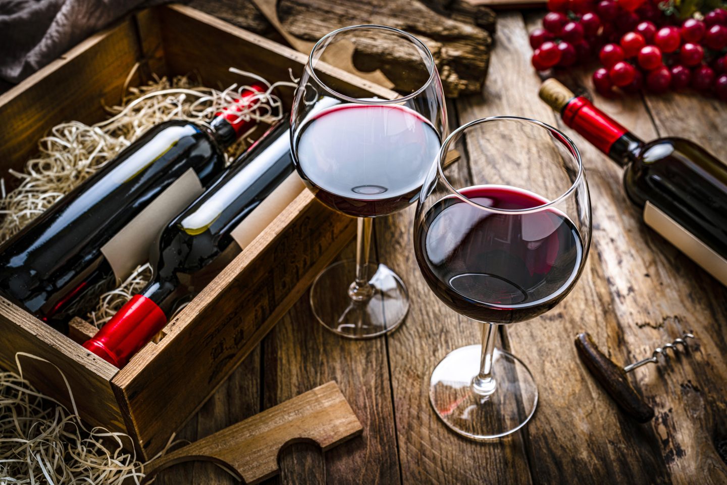 هل النبيذ الأحمر مفيد للصحة أو ضار بها؟