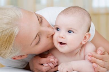 التطور الروحي الحركي للطفل الرضيع في السنة الأولى من عمره - معالم تطور الأطفال الرضع - معالم تطور الأطفال الرضع الروحية والحركية
