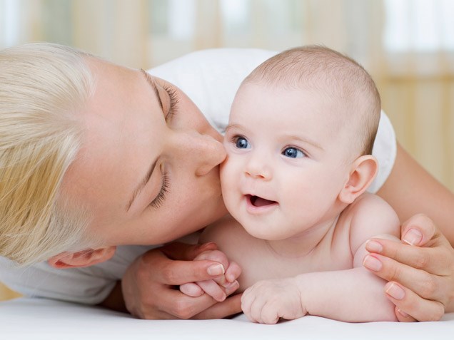 التطور الروحي الحركي للطفل الرضيع في السنة الأولى من عمره