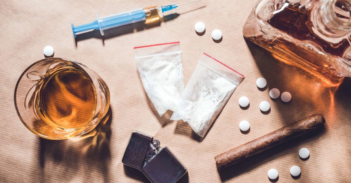 ما الفرق بين إدمان المخدرات والاعتماد على المخدرات؟