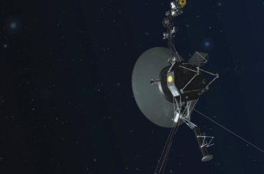 ترسل مركبة فوياجر 1 بيانات لناسا حول محيطها النجمي. إلا أن المركبة غير متأكدةٍ من دقة موقعها في الفضاء. ما الذي يعنيه ذلك؟