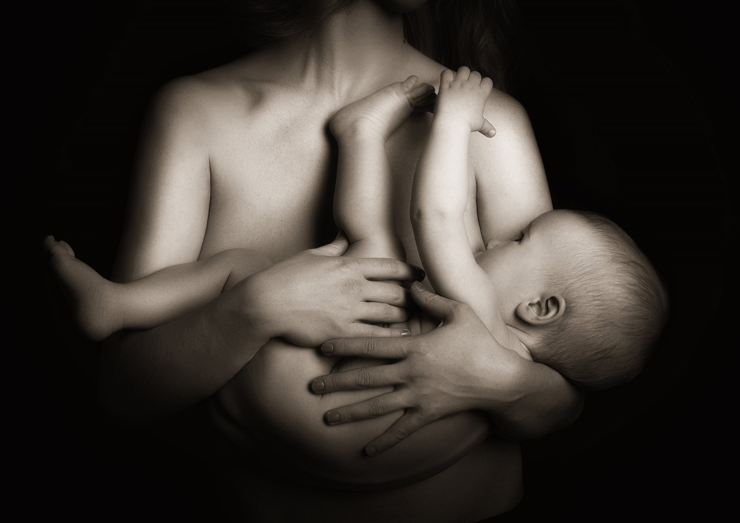 الرضاعة الطبيعية تقلل خطر الإصابة بسرطان المبيض - الرضاعة الطبيعية مرتبطة بانخفاض خطر إصابة المرأة بجميع أنواع سرطان المبيض 
