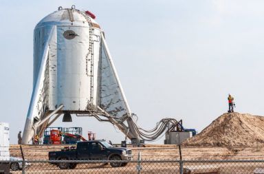 صورة للنموذج الأولي لمركبة SpaceX المسماه بـ (Starhopper rocket ship).