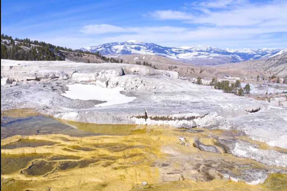 ماذا لو ثار بركان يلوستون ( Yellowstone ) العملاق ؟
