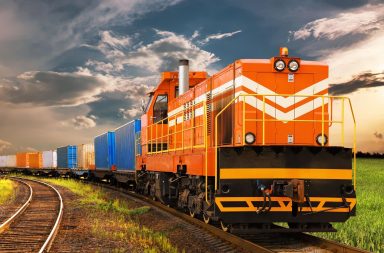 أجرى باحثون في كاليفورنيا دراسةً تبحث إمكانية الشحن الكهربي للسكك الحديدية ووجدوا أنه لوضع بطاريات ضخمة على سيارات الشحن منافع مثيرة للاهتمام