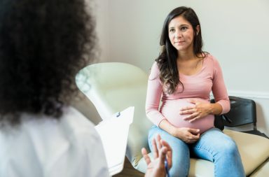 هل يزيد الالتهاب الشائع في أثناء الحمل من خطر إصابة الأطفال بالتوحد؟ هل أمهات الأطفال المصابين بالتوحد كن أكثر عرضة للالتهاب؟