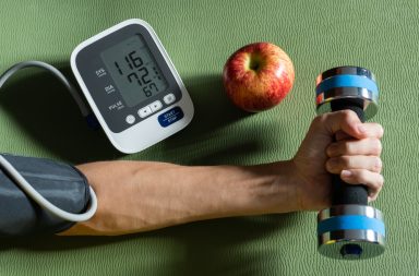 أظهرت العديد من الدراسات أن التمارين الرياضية تخفض ضغط الدم. يمتلك النشاط البدني أهمية كبيرة في التأثير على مستويات ضغط الدم