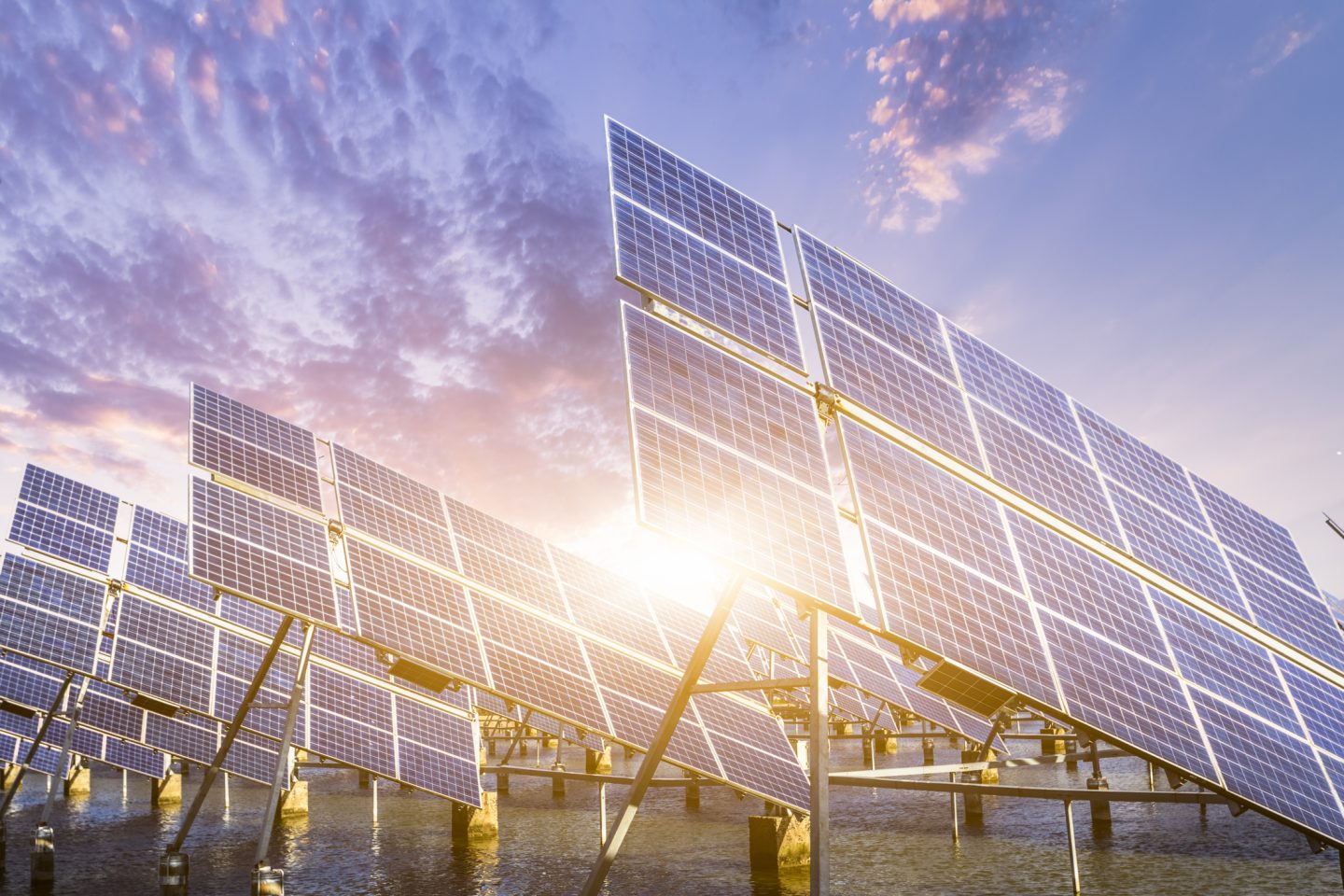 كل ما تريد معرفته عن أنظمة الطاقة الشمسية: آفاق استخدام التكنولوجيا الشمسية